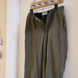 Everlane Traveler Performance Chino (32x30), Kalamata